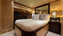 BEAR MARKET -  Double Cabin